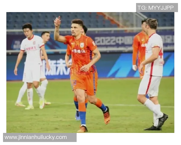 西媒报道孔德今日训练归队拉菲尼亚莱万奥尔莫等人缺席